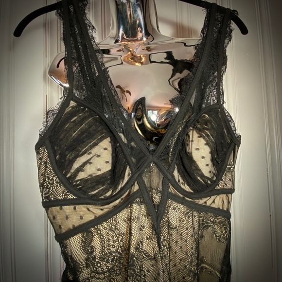 BEBE BUSTIER LACE DRESS NWT Size Medium. Stunning!!Holiday Party! - Picture 5 of 10